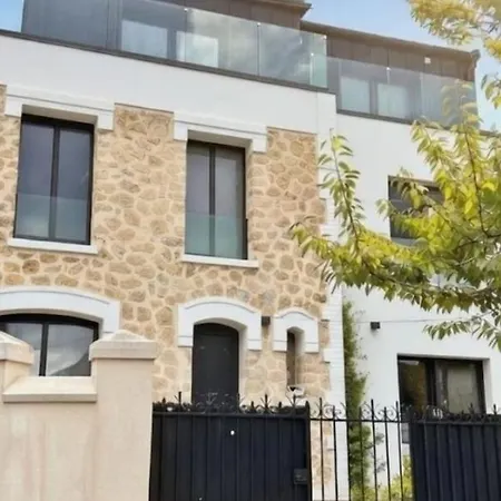 Pousada De Standing Avec Piscine Interieure *