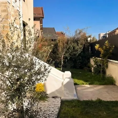 De Standing Avec Piscine Interieure